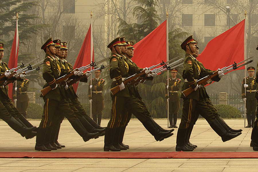 Chinese military men march out to welcome Staff Marine Gen. Peter Pace during an honor guard ceremony at the Ministry of Defense in Beijing, China. (Photo by Staff Sgt. D. Myles Cullen/United States Air Force)